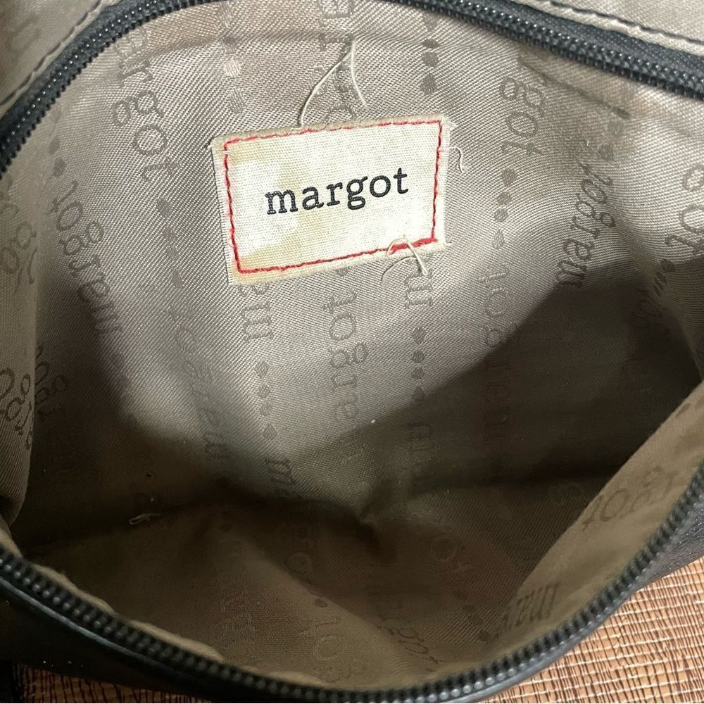 MARGOT Eileen Glove Leather Crossbody Purse - Picture 11 of 13